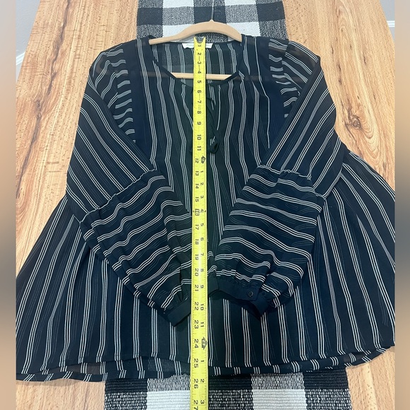 Sheer navy & white stripped flowy blouse - Picture 3 of 11